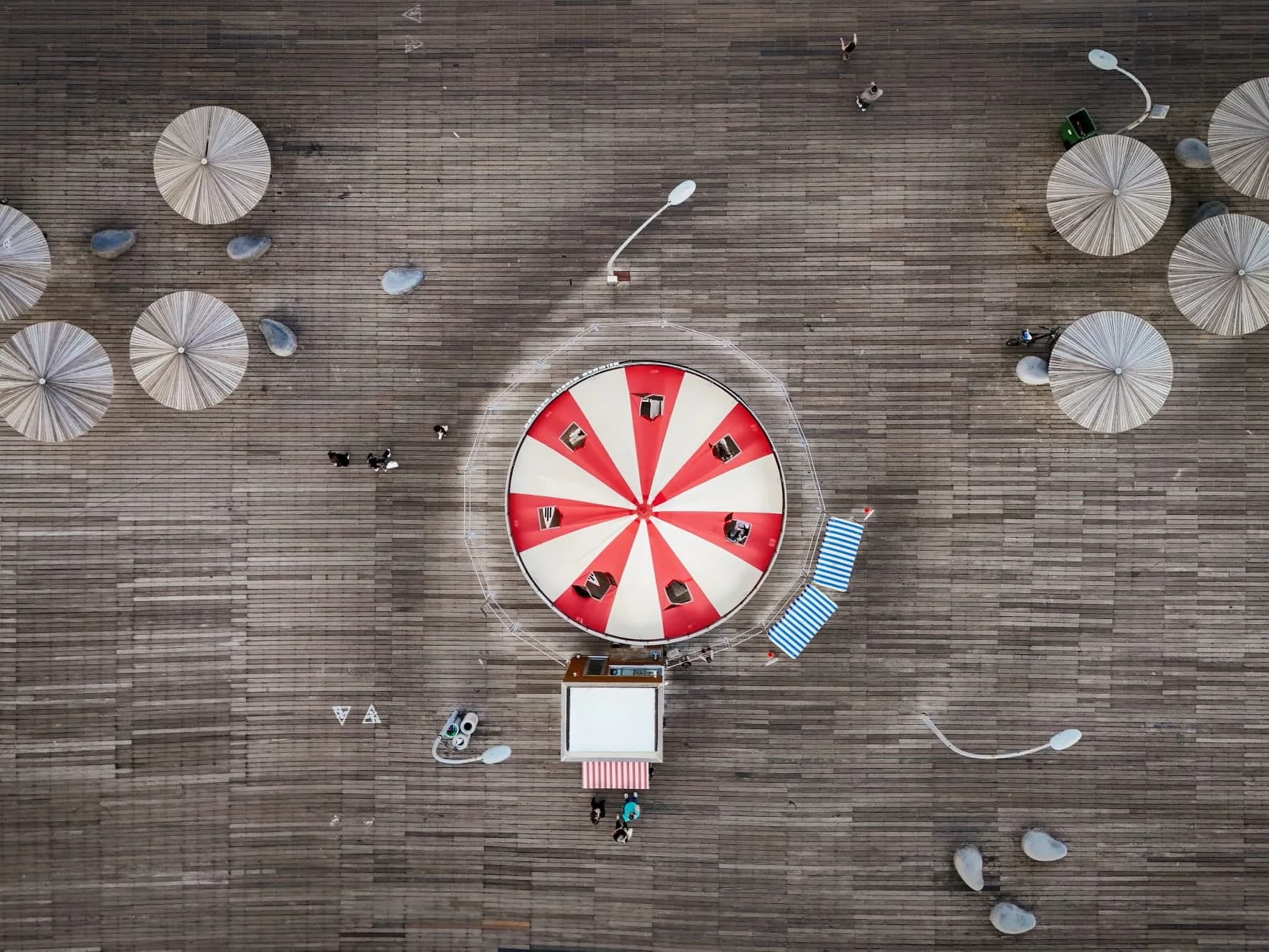 הקרוסלה העברית הראשונה